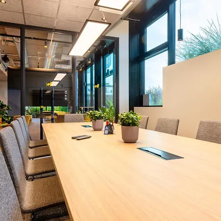 Hessnery Aparthotel 4*