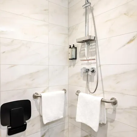 Hessnery מלון דירות 4*